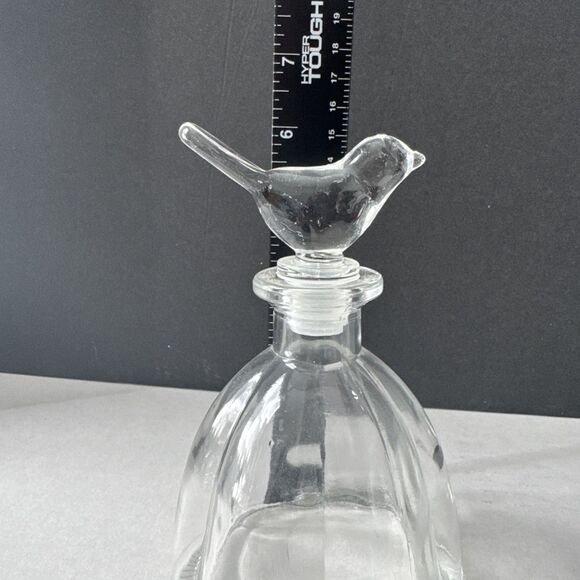 Beautiful Clear Glass Decanter w/ Glass Bird Stopper Scalloped Circular Bottom - Picture 7 of 8